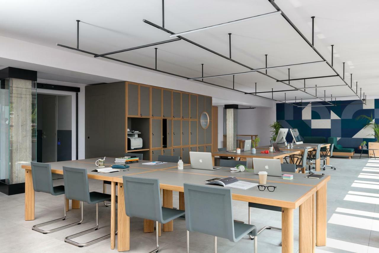 Bnbiz - Coworking Hotel Фьоренцуола-д'Арда Экстерьер фото