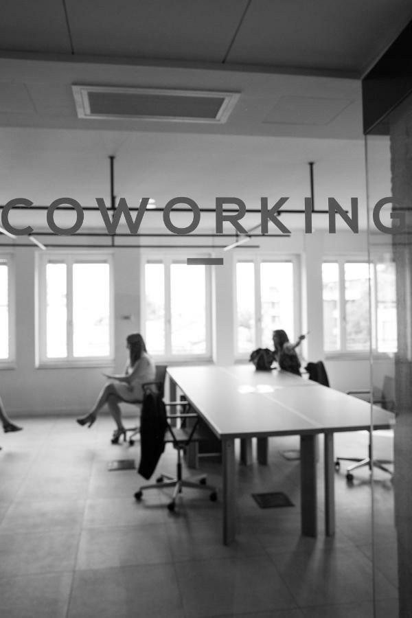 Bnbiz - Coworking Hotel Фьоренцуола-д'Арда Экстерьер фото